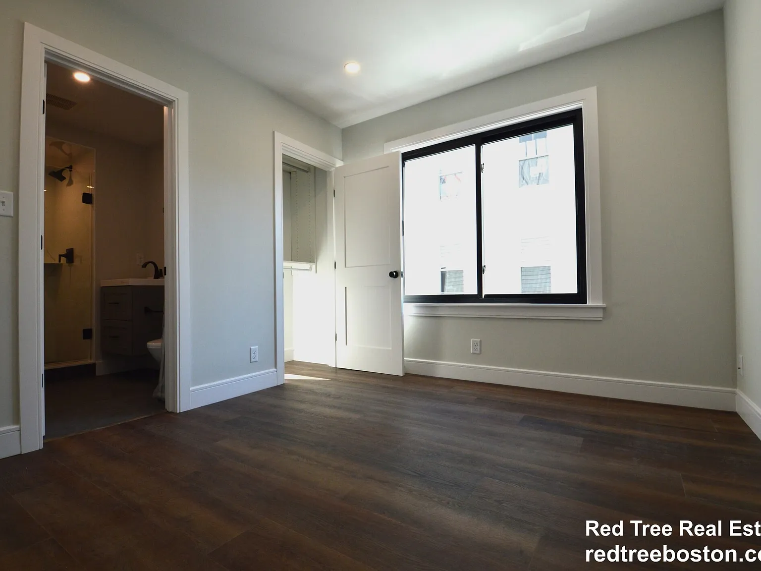 3 bed, 1000 sqft, $4,500 — Photo 4
