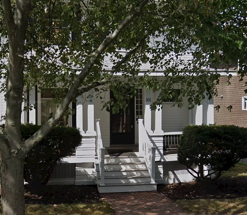 101 Dartmouth St #1