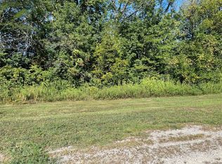 55261 Lone Cedar Trl, New London, MO 63459