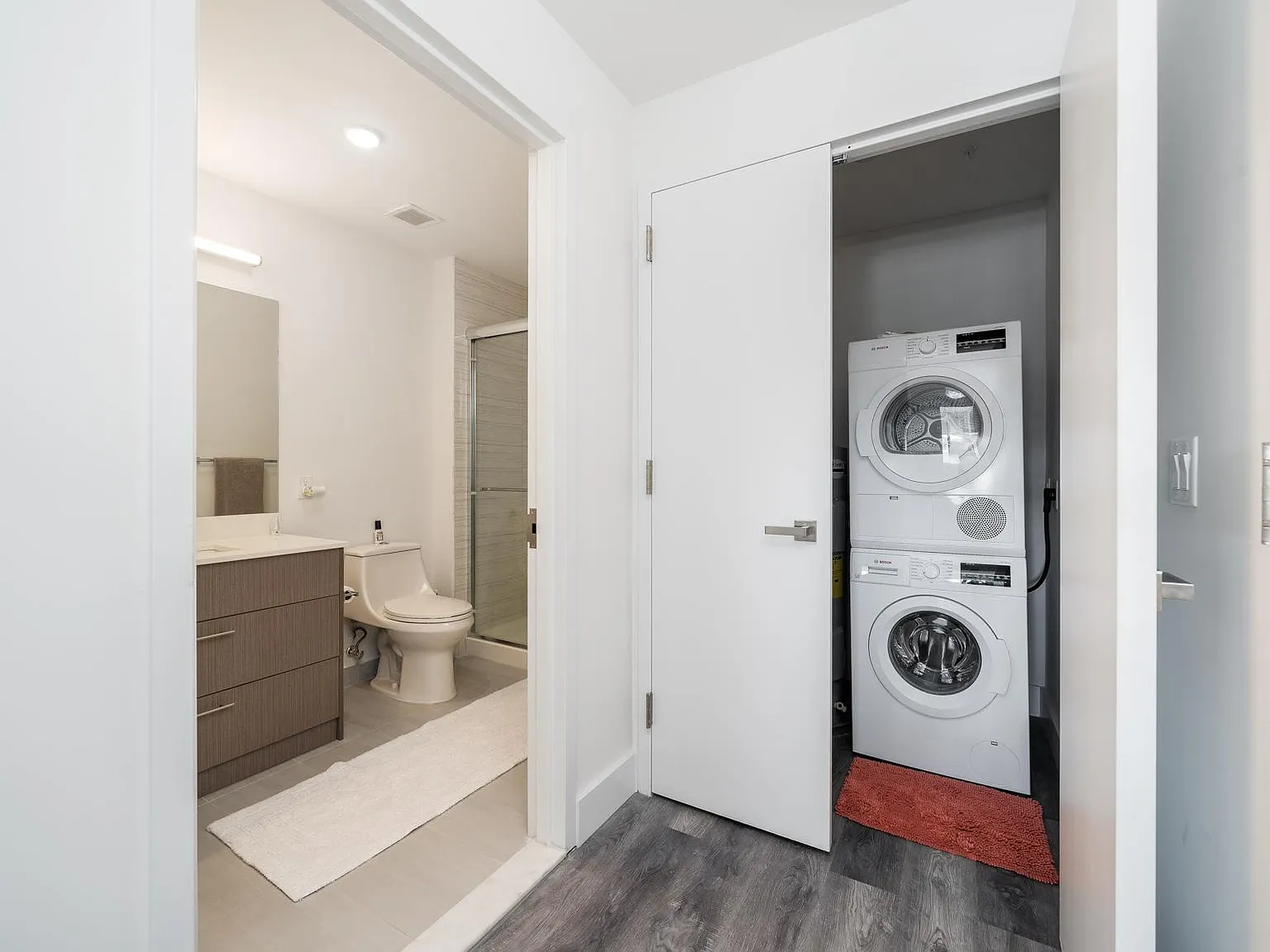 460 Grand — Photo 3