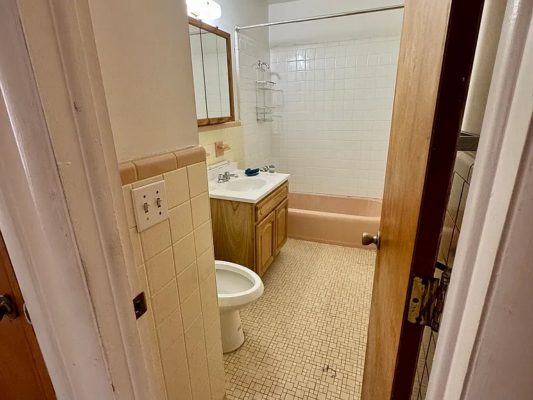 27 Forbus St #H1 — Photo 12