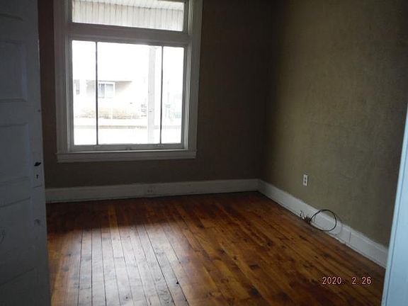 1ST FLOOR BEDROOM