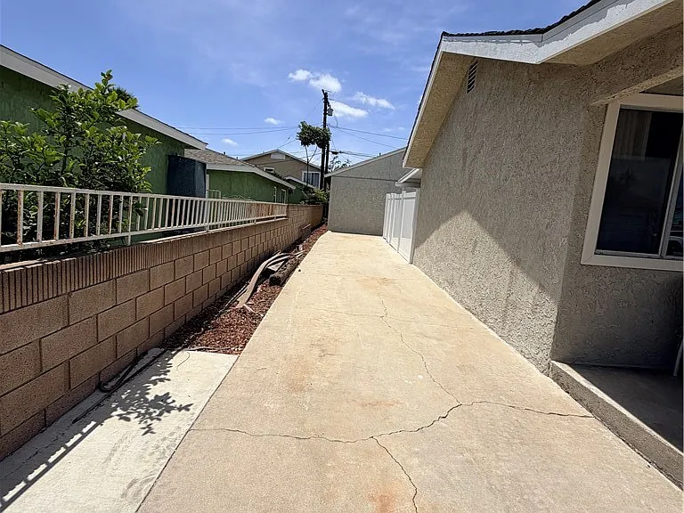 18029 Horst Ave — Photo 6