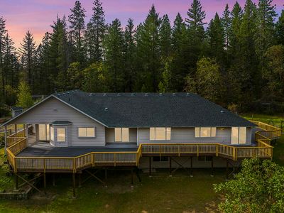 284 Hidden Valley Rd, Grants Pass, OR, 97527