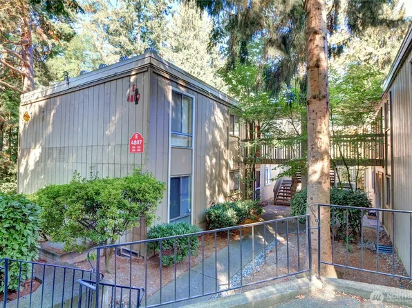 4807 180th Street SW #E105, Lynnwood, WA 98037