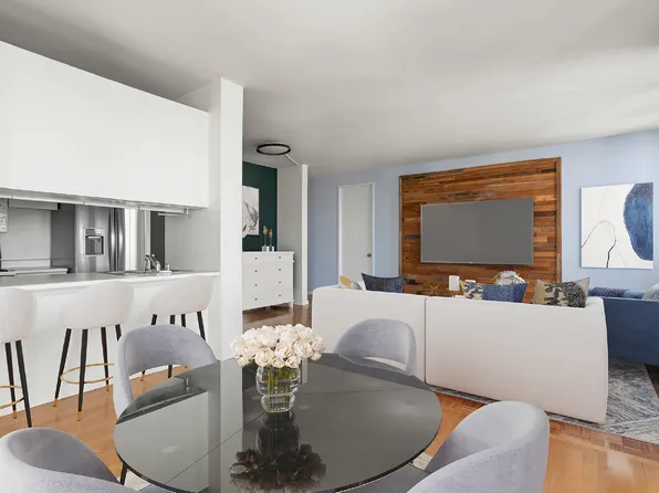 200 East 65th Street image 2 of 6