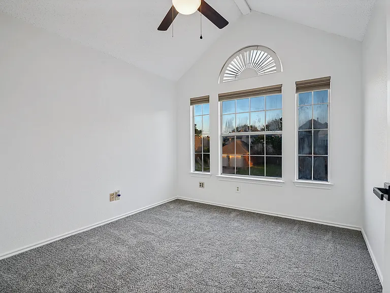 1333 Maywood Ct — Photo 20