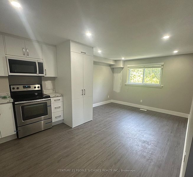 Brampton House for rent - 3 Bedrooms — photo 4
