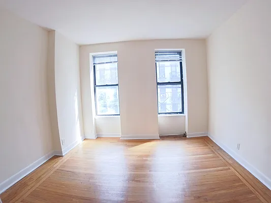 Rented by Urban Real Estate Inc | media 5