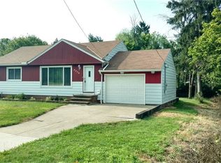11911 W Pleasant Valley Rd, Parma, OH 44130