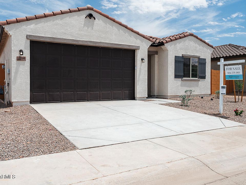 1st image of 2560 N Coolidge Avenue