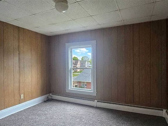 4th image of 227 Crete Ave