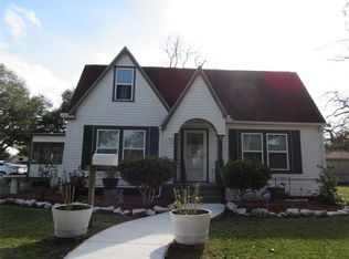 509 E Pearce St, Baytown, TX 77520