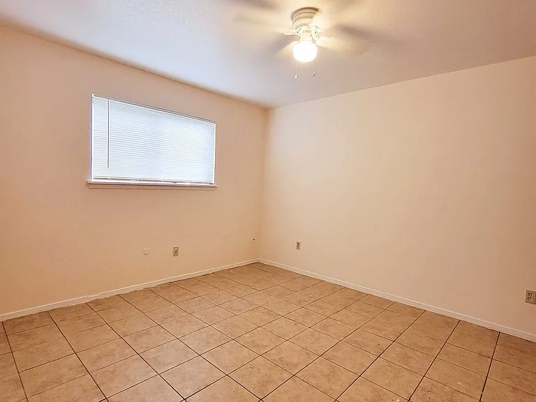 7301 Jensen Dr — Photo 7