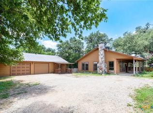 127 Paloma Dr, Canyon Lake, TX 78133