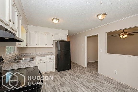 5th image of 140 Houston St
