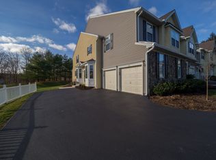 3301 Maplevale Cir, Newtown Square, PA 19073