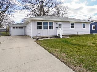 1413 N 9th Avenue Pl E, Newton, IA 50208