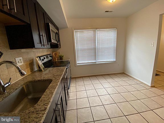 5th image of 3431 Ascot Ct