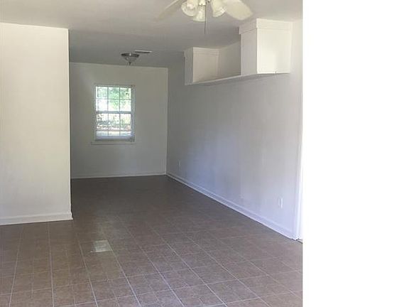 3rd image of 2816 Tartary Dr