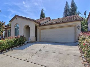 9558 E Park Dr, Elk Grove, CA 95624