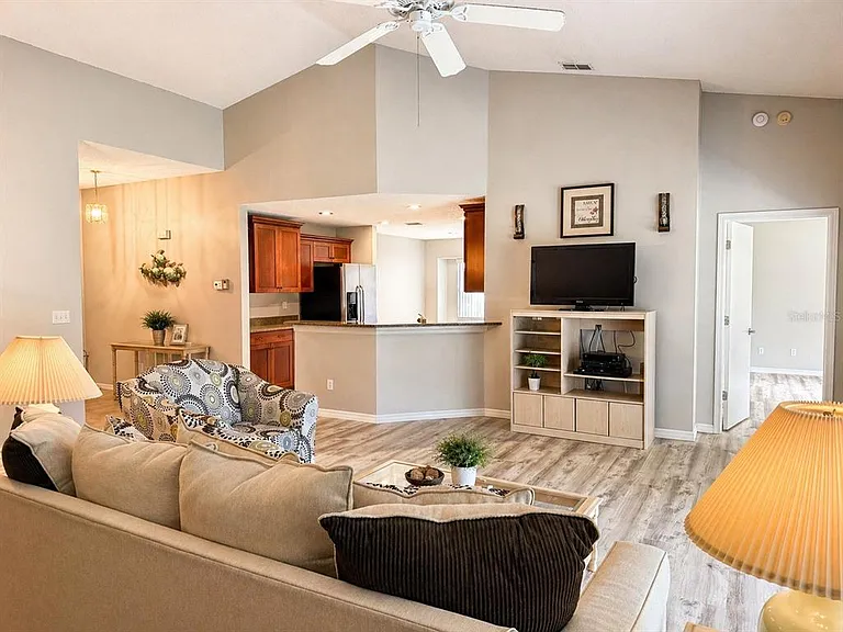 822 McCallister Ave #822 — Photo 6