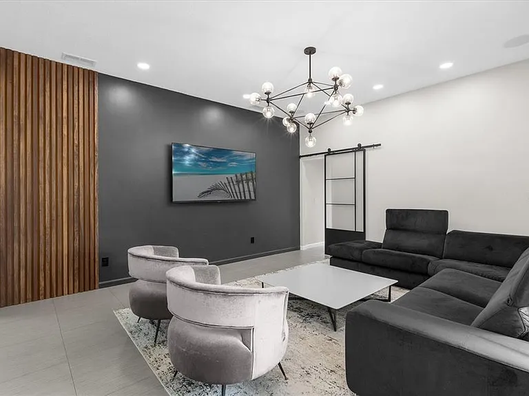 10175 Cove Lake Dr — Photo 12