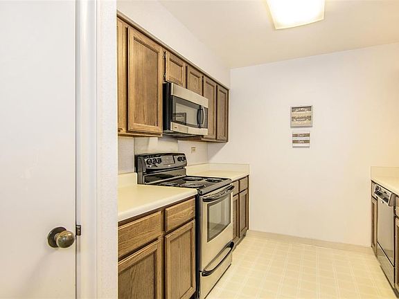 5th image of 661 Bering Dr Unit 206