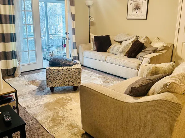 4304 Wisteria Landing Cir Unit 202, Louisville, KY 40218