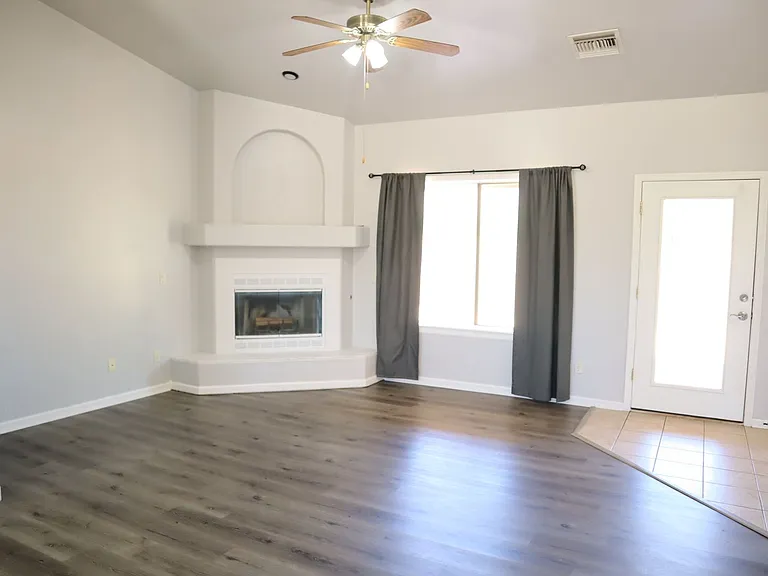 5717 E Calle De La Fresa — Photo 9