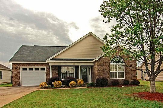 1st image of 124 Cedarland Dr