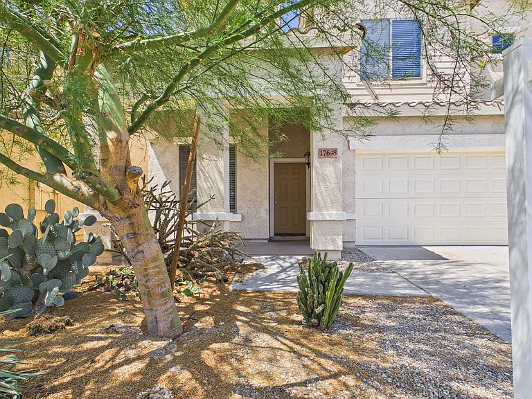 17648 W Lisbon Ln — Photo 47