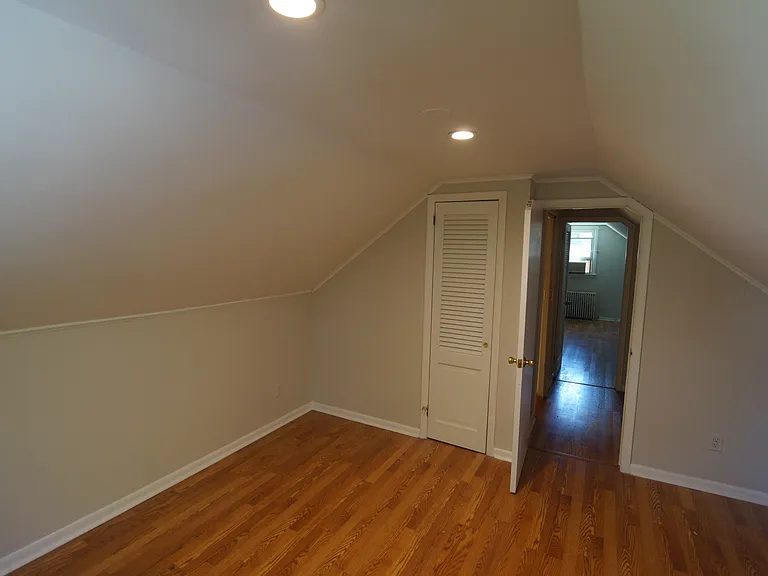 31 Dupont Ter — Photo 12