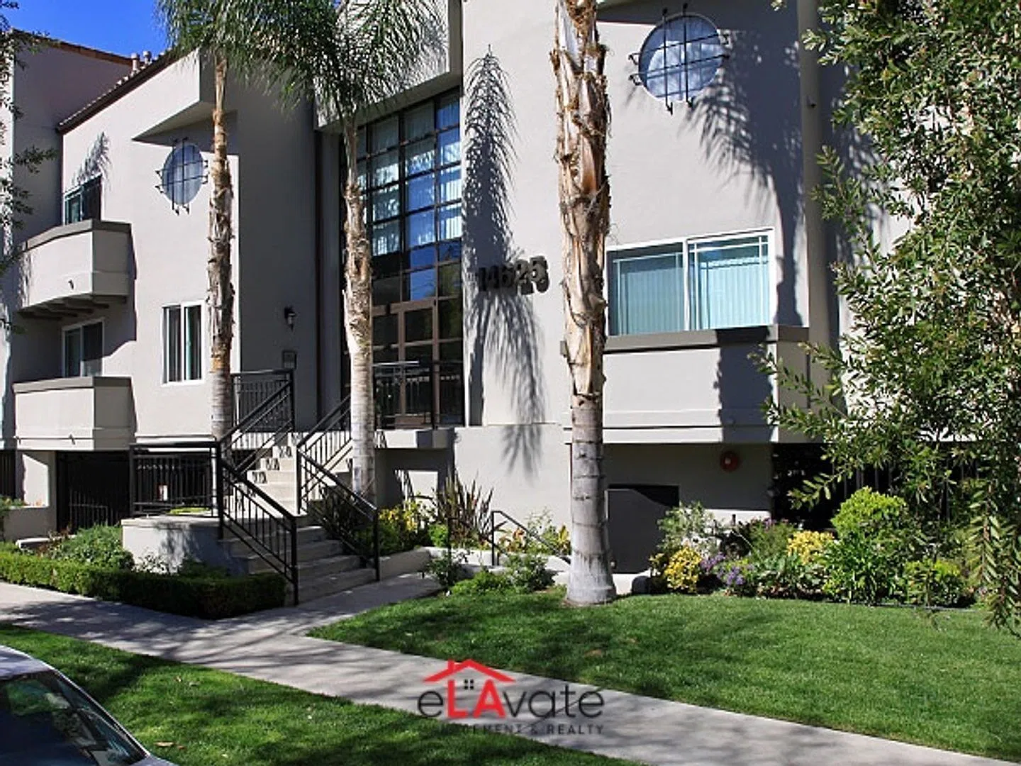 2 bed, 2.0 bath, 1150 sqft, $3,345 — Photo 2