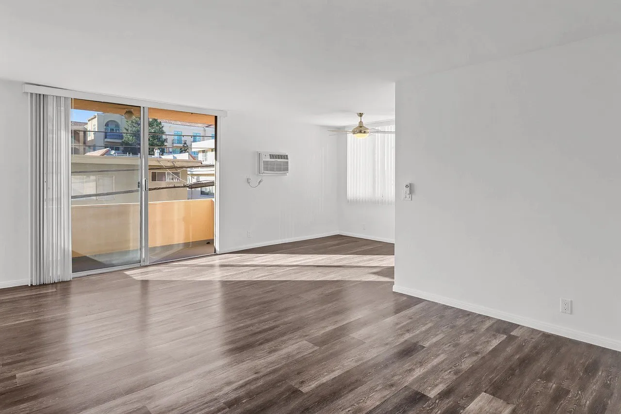 11677-11683 Goshen Ave. Los Angeles CA 90049 — Photo 3
