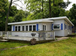 30954 Bittersweet Trl, Dowagiac, MI 49047