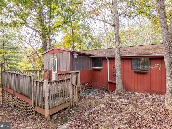3 Tuckahoe Trl, Hedgesville, WV 25427