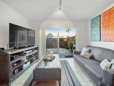 5201 Geneva Way APT 110, Doral, FL, 33166