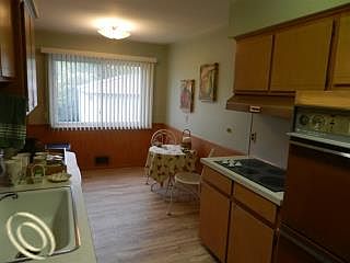 5th image of 20840 Gardner Ave