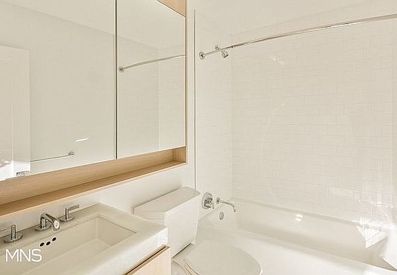 5th image of 250 W 19th St APT 7B