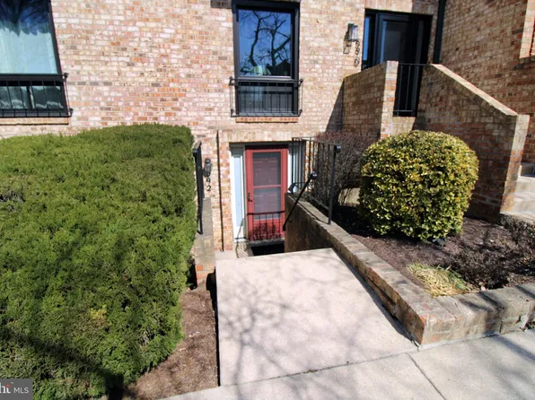 592 Brummel Ct NW #592, Washington, DC 20012