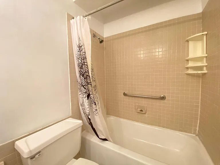 333 Grand Ave #2R — Photo 10