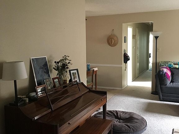 2nd image of 1300 Alvarado Dr NE