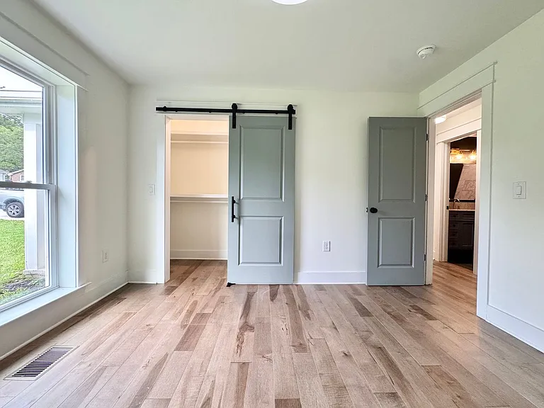 229 Cherry Dr — Photo 17
