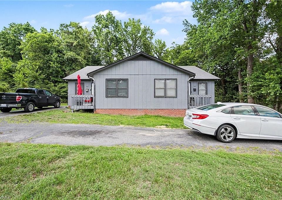 1st image of 607 & 609 Brookdale Dr