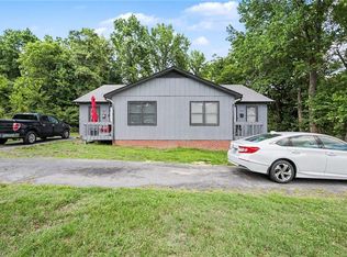 607 & 609 Brookdale Dr, Thomasville, NC 27360