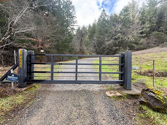 2nd image of 19450 Tomki Road