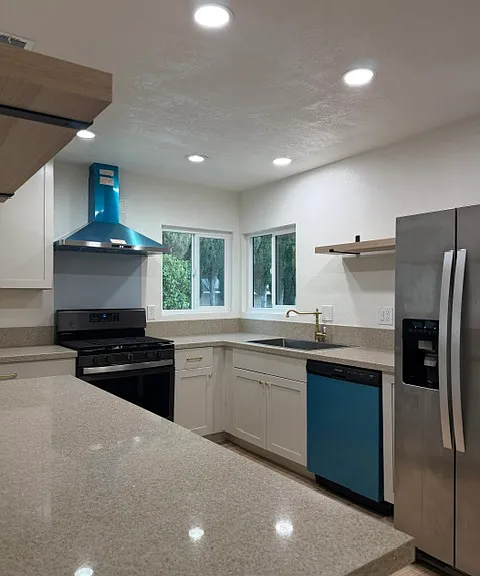 9245 Mills Ave — Photo 1