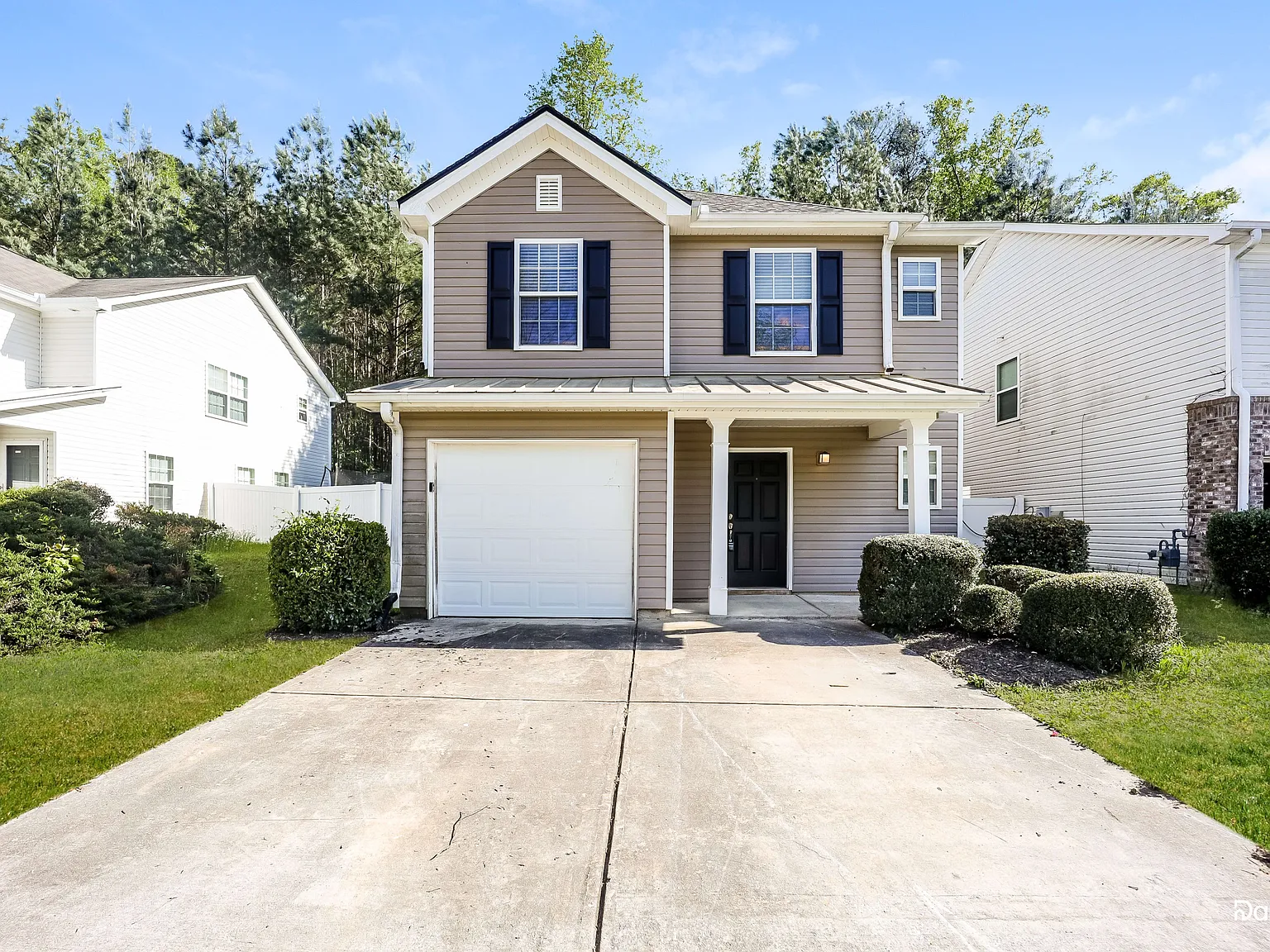 3 bed, 2.0 bath, 1448 sqft, $1,970 — Photo 1