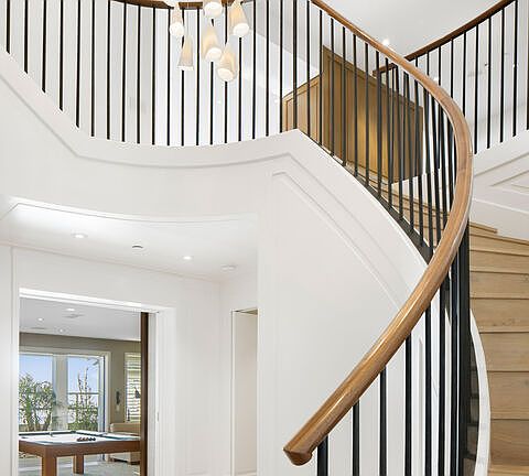 5th image of 1347 Palisades Beach Rd